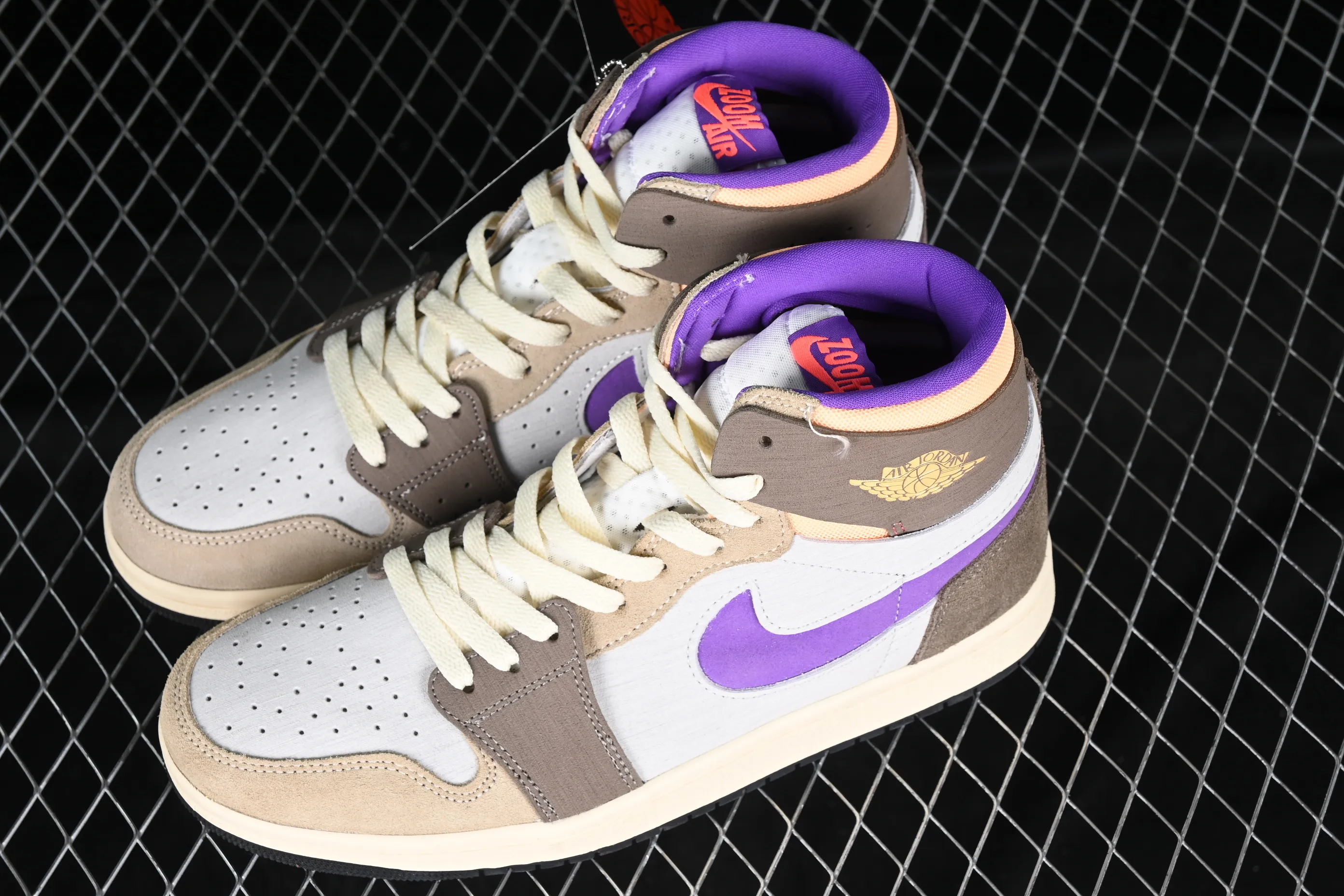 All categories Air Jordan Jordan series basketball shoes Air Jordan 1 High Air Jordan 1 Zoom CMFT AJ1 Joe 1 gray and purple color matching DV1307-205